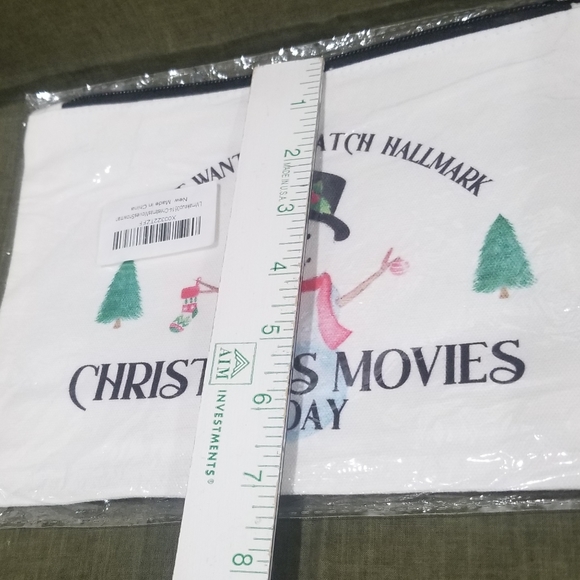 Christmas Cosmetic Travel Bag - Picture 5 of 9